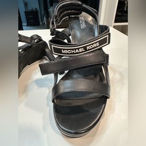 Michael Kors Demi - new never worn